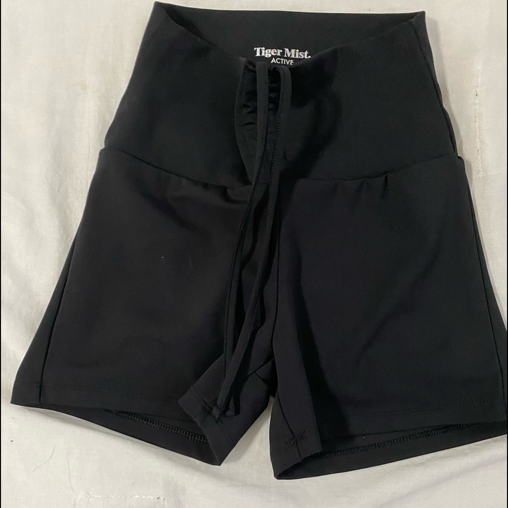 Tiger mist shorts